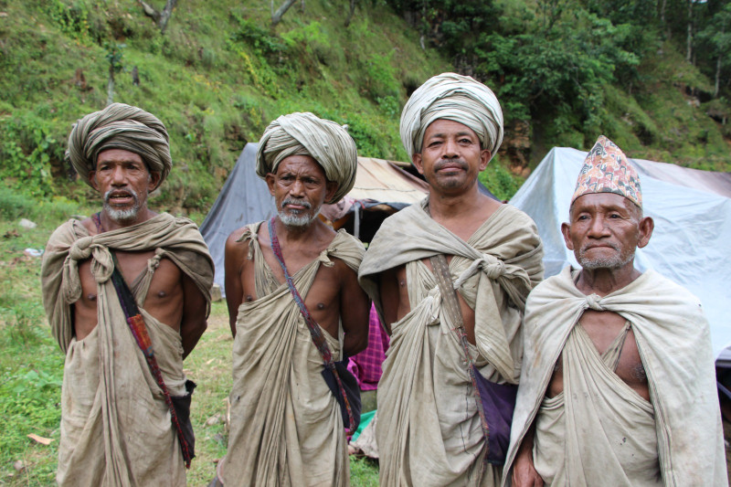 मदिराको कुलतले सक्दैछ राउटेकाे स्वास्थ्य र पैसा, लगानी बालुवामा पानी